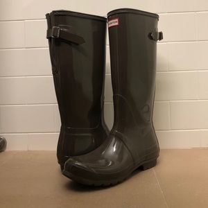 Hunter rain boots with adjustable back
